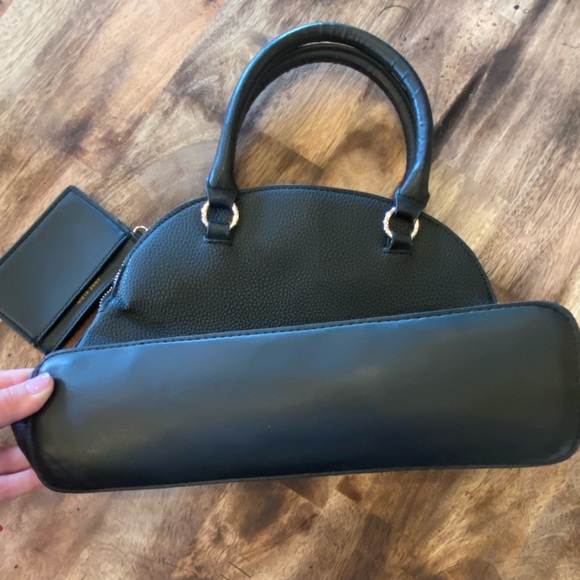 Sold on different site-do not buy:) - Picture 9 of 10